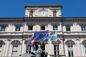 Palazzo Civico di Torino d'estate ph da Torino click
